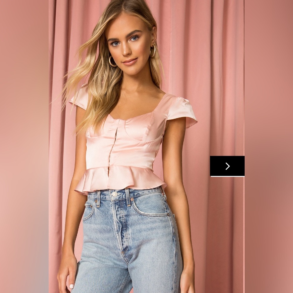 SUPERDOWN Emmie Hook & Eye Top in Champagne Pink size large